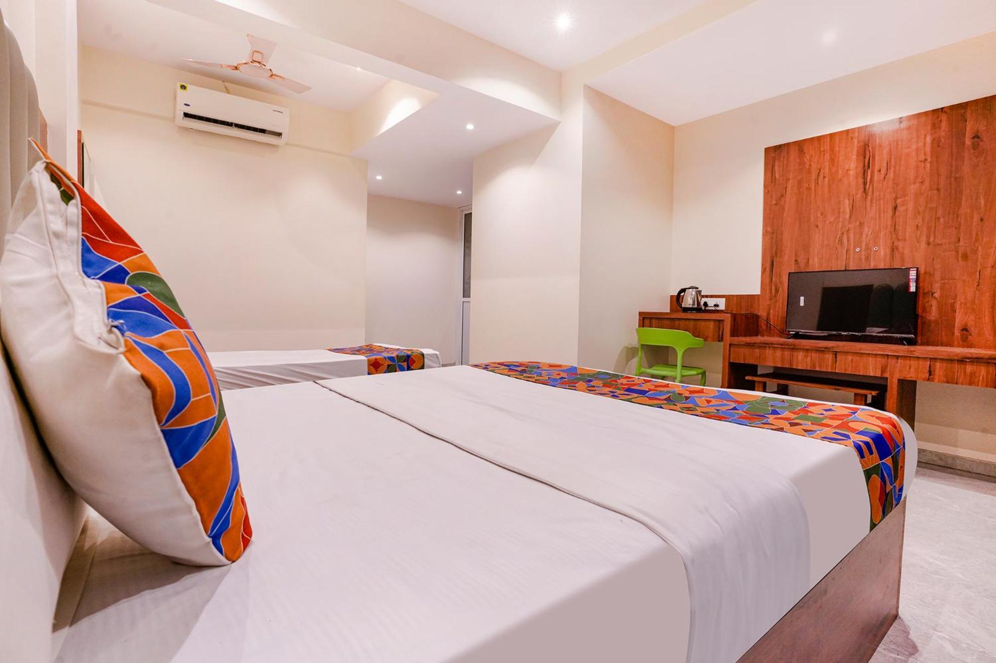 Hotel Fabexpress Utsav Residency - Nr Panvel Jāmb Exterior foto