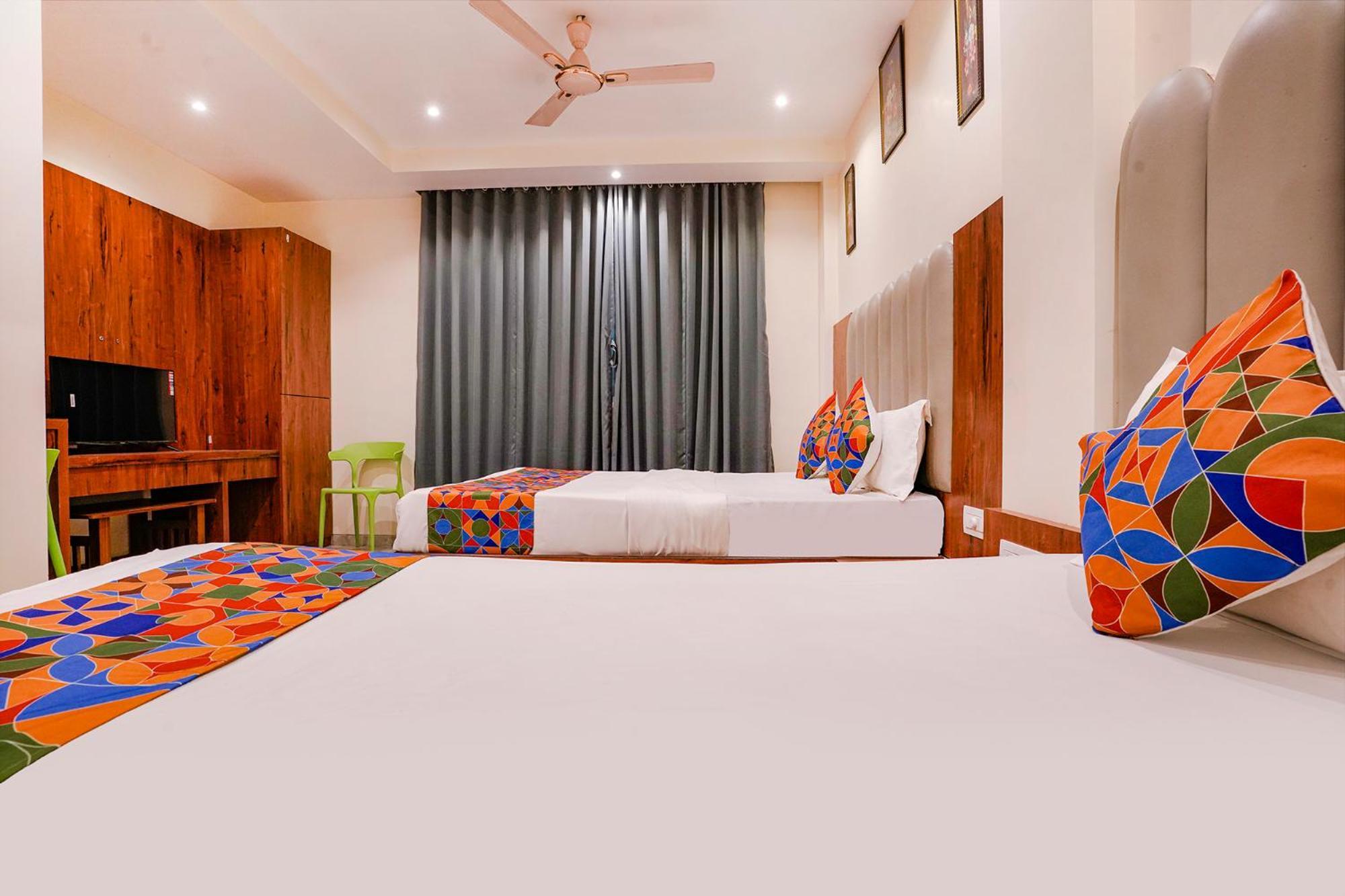 Hotel Fabexpress Utsav Residency - Nr Panvel Jāmb Exterior foto