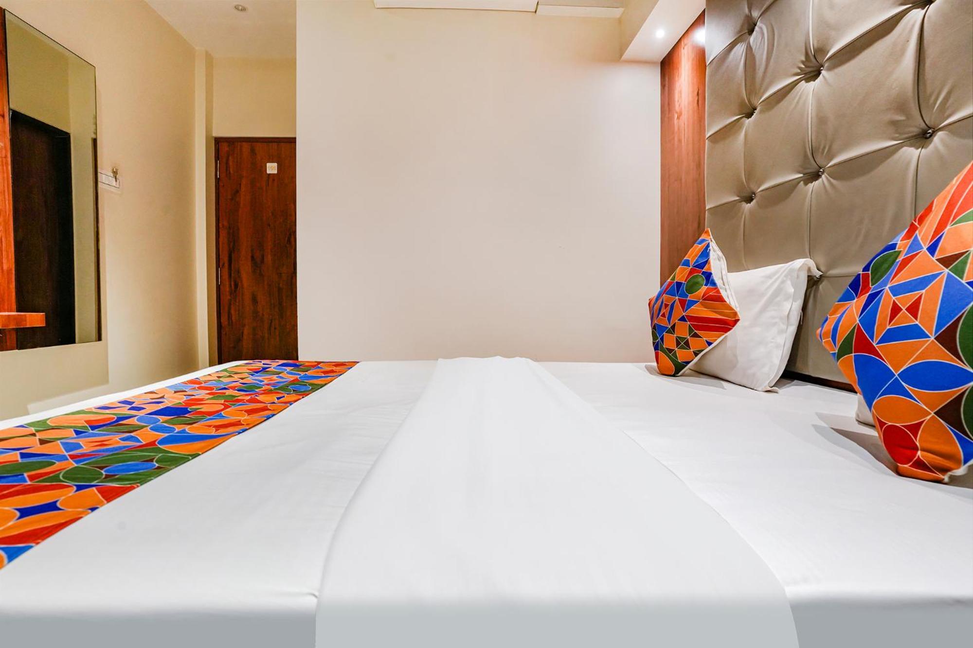 Hotel Fabexpress Utsav Residency - Nr Panvel Jāmb Exterior foto