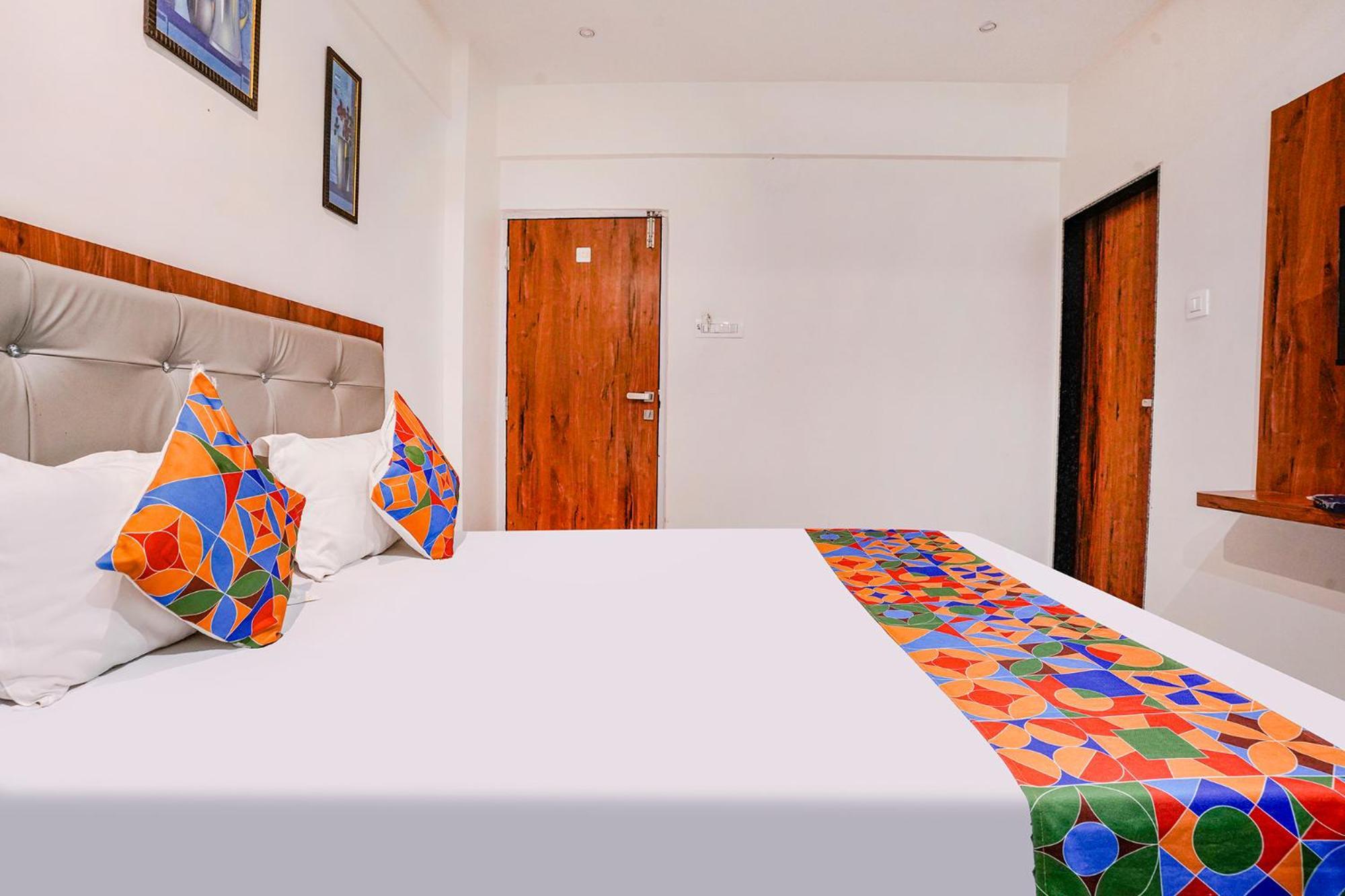 Hotel Fabexpress Utsav Residency - Nr Panvel Jāmb Exterior foto